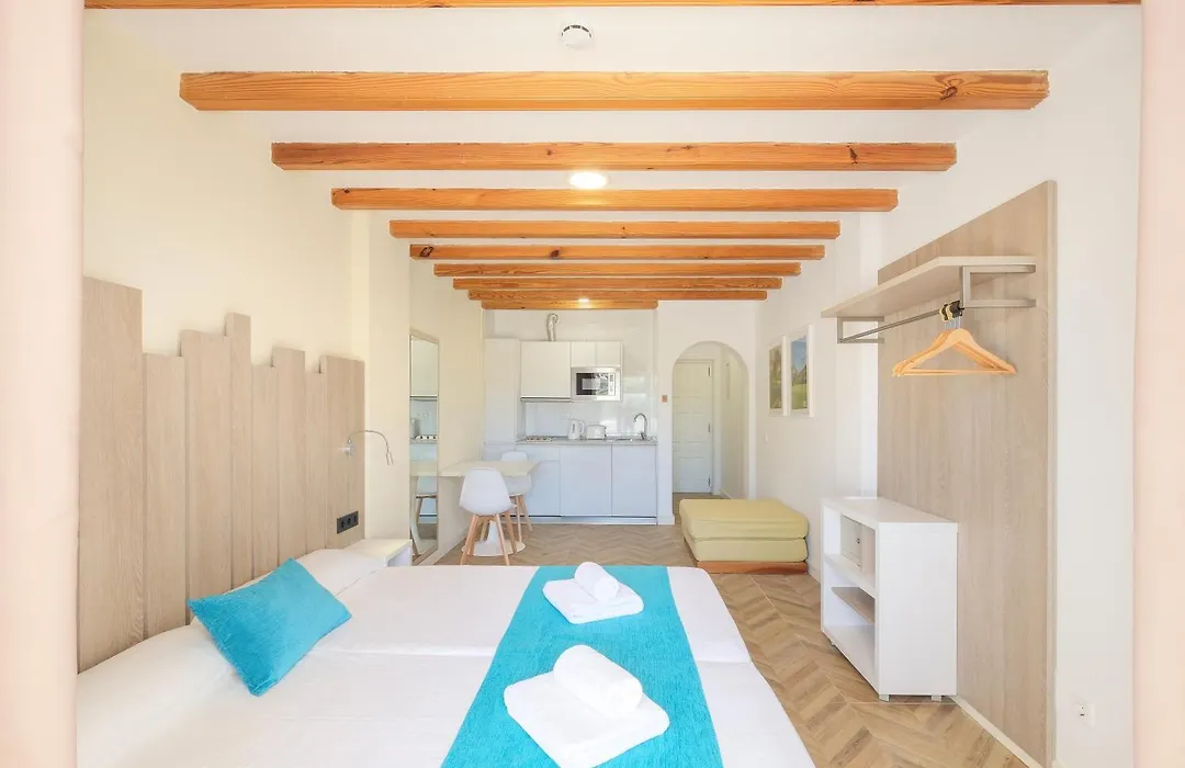 Azuline Apartamentos Can Sanso-1